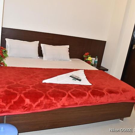 Hotel Sai Shatabdi Shirdi Eksteriør billede