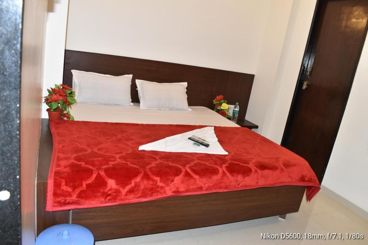 Hotel Sai Shatabdi Shirdi Eksteriør billede