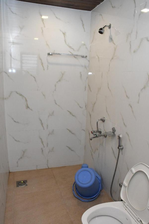 Hotel Sai Shatabdi Shirdi Værelse billede