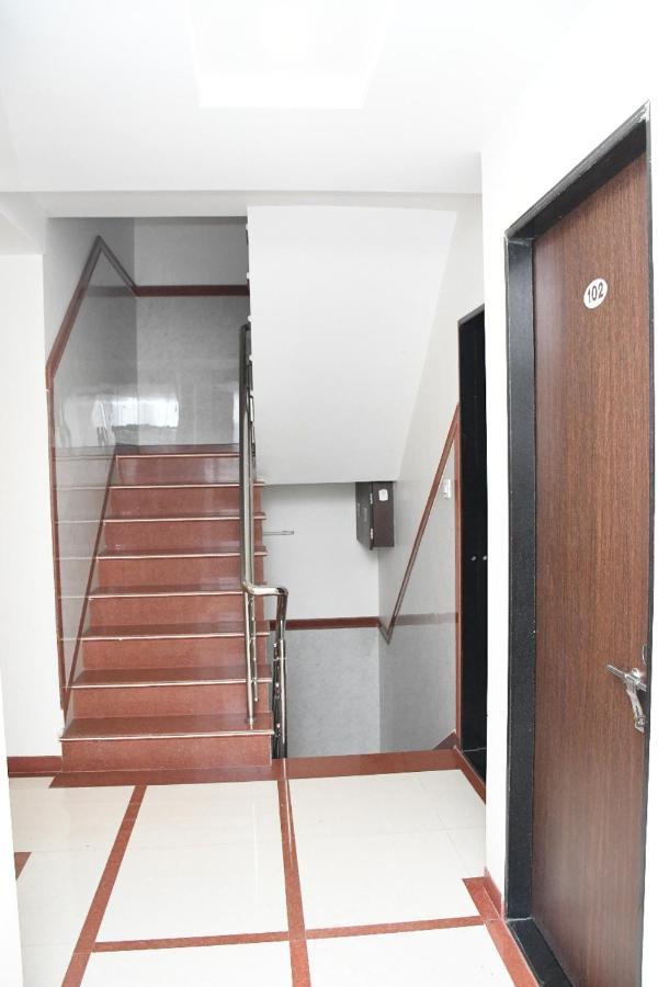 Hotel Sai Shatabdi Shirdi Eksteriør billede
